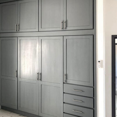 closet armario empotrado incrustado moderno minimalista arquitectura constructoratorres diseño de interiores